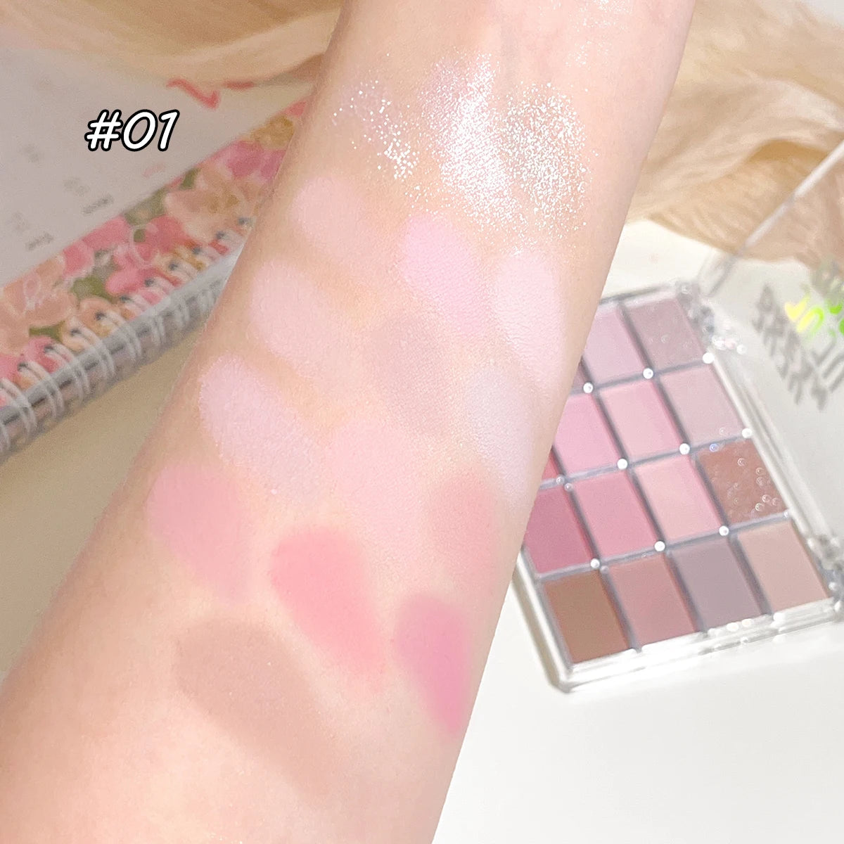 16-Color Eyeshadow Palette – Pearlescent Matte Shades for Natural Daily Makeup