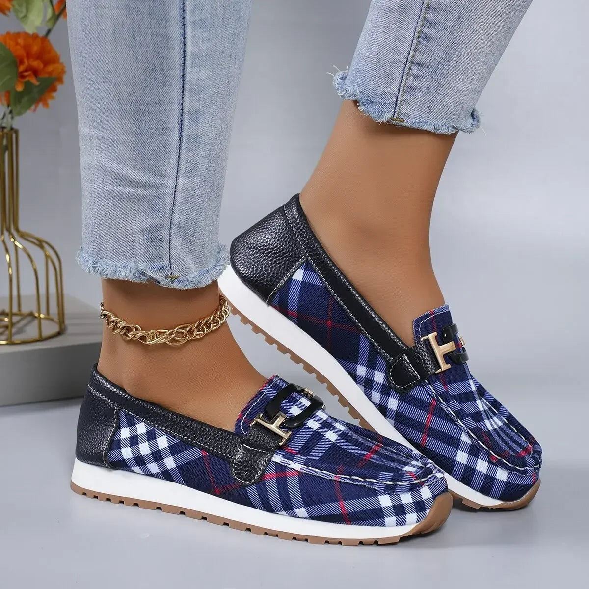 Women’s Plaid Canvas Loafers – Slip-On Casual Non-Slip Walking Shoes