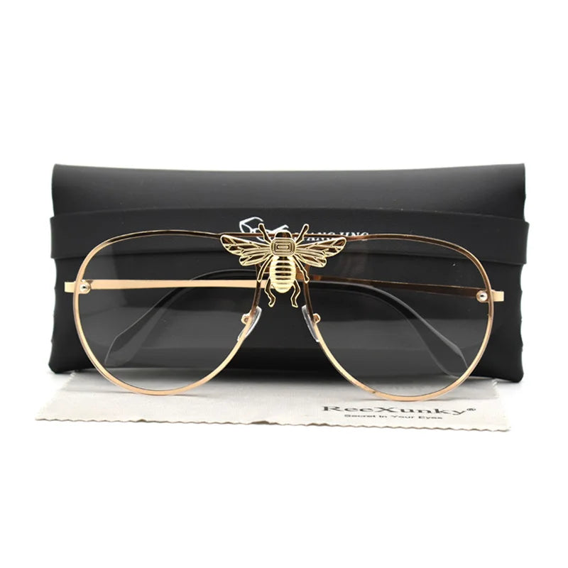 RBB Luxury Classic Bee Vintage Pilot Sunglasses — Stylish retro design with gradient, anti-reflective lenses. Unisex and UV400 protected for everyday wear.