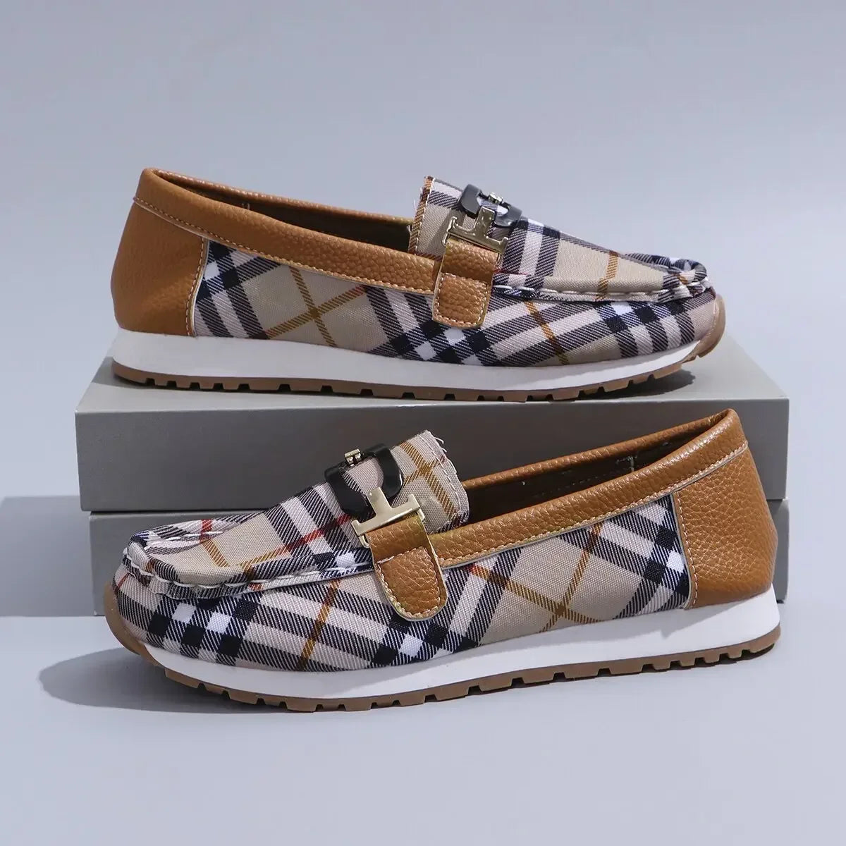 Women’s Plaid Canvas Loafers – Slip-On Casual Non-Slip Walking Shoes