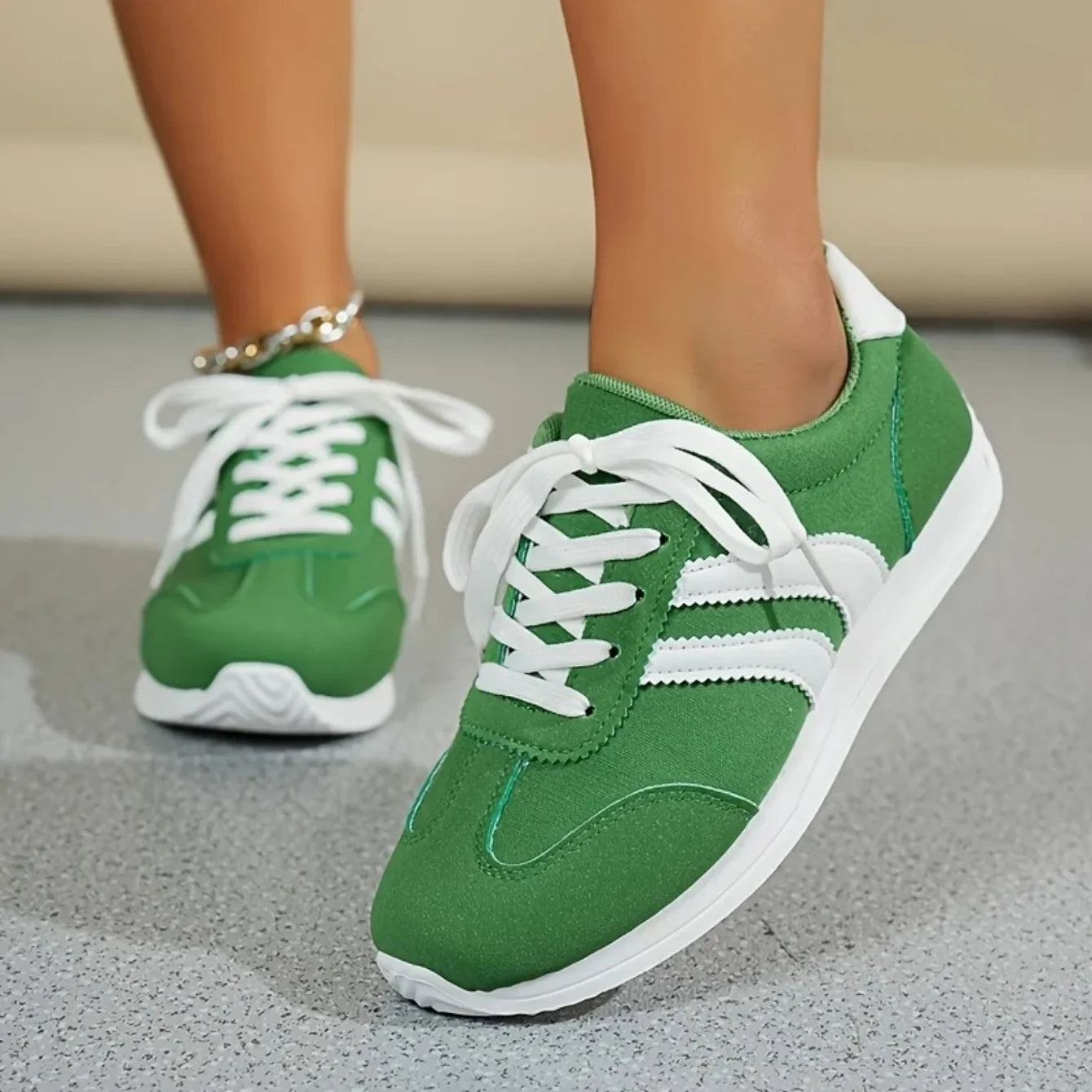 2025 Spring Women’s Sneakers – Comfortable, Versatile Flat Casual Lace-Up Sports Shoes, Plus Size