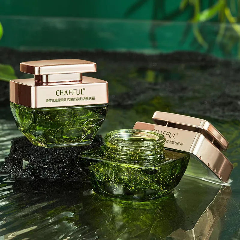 Revitalizing Korean Face Cream – Lifting, Brightening & Moisturizing