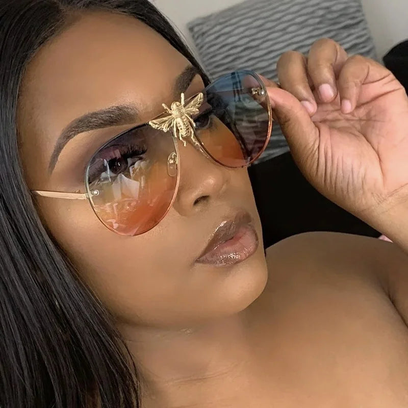 RBB Luxury Classic Bee Vintage Pilot Sunglasses — Stylish retro design with gradient, anti-reflective lenses. Unisex and UV400 protected for everyday wear.