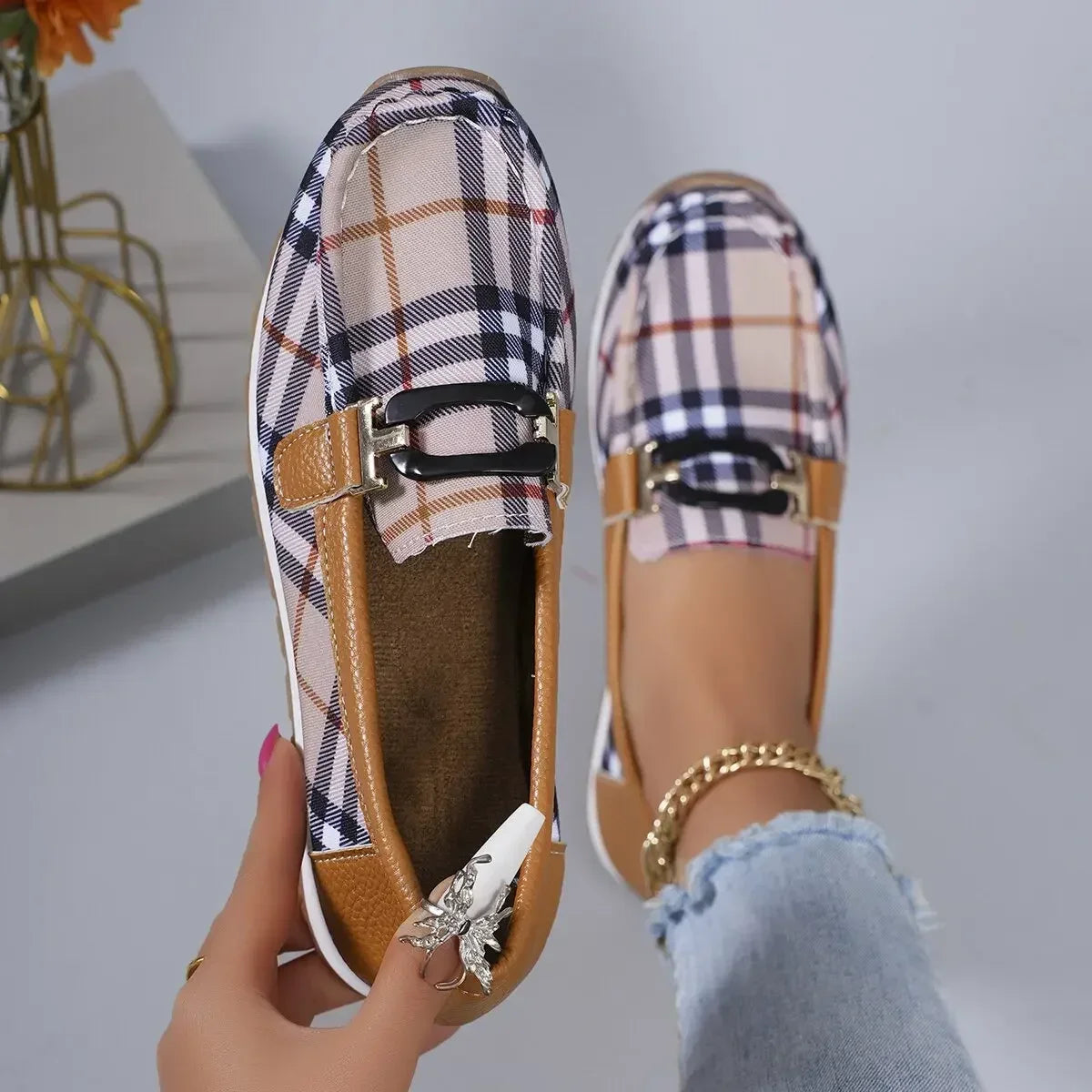 Women’s Plaid Canvas Loafers – Slip-On Casual Non-Slip Walking Shoes