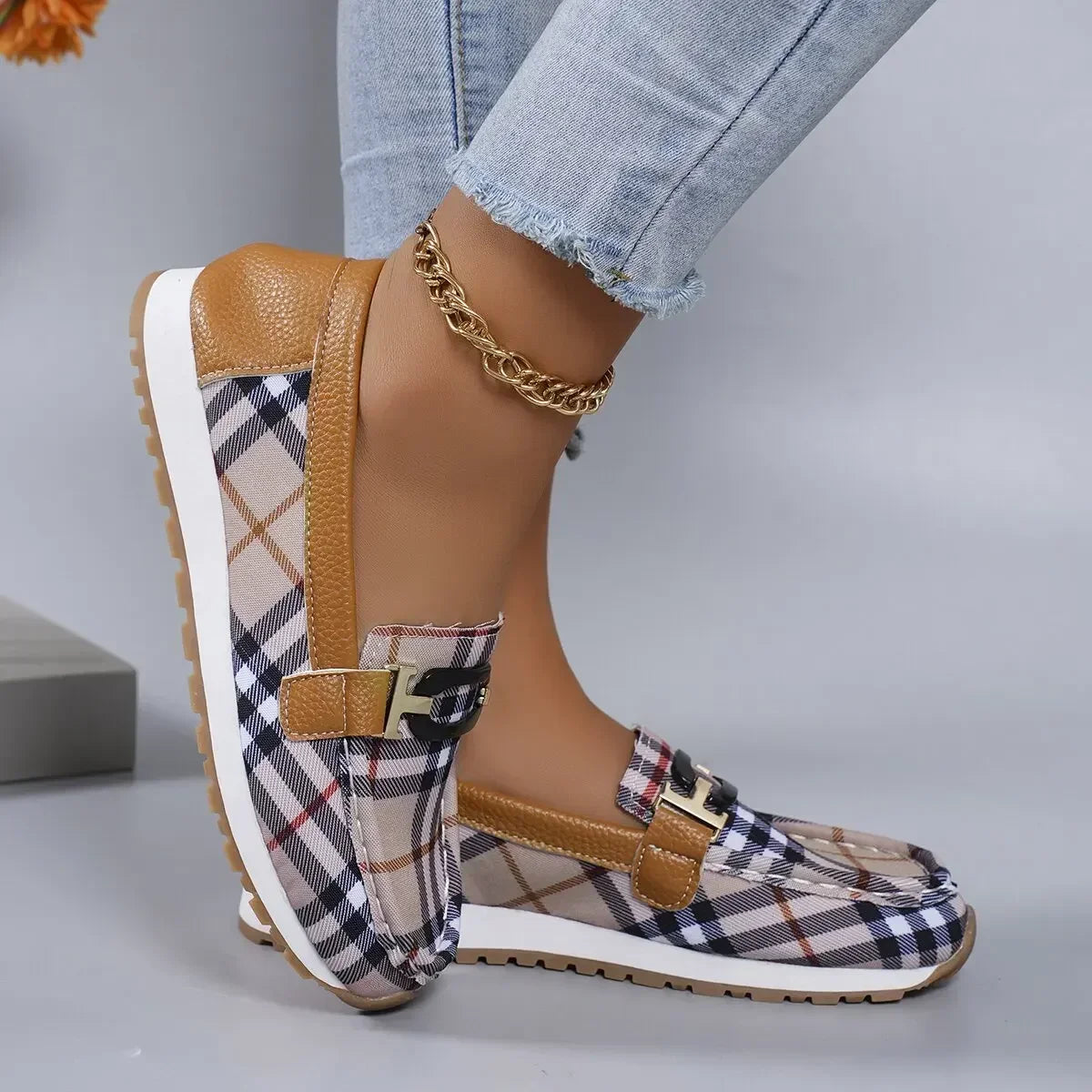 Women’s Plaid Canvas Loafers – Slip-On Casual Non-Slip Walking Shoes