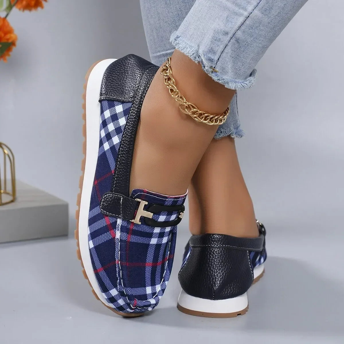 Women’s Plaid Canvas Loafers – Slip-On Casual Non-Slip Walking Shoes