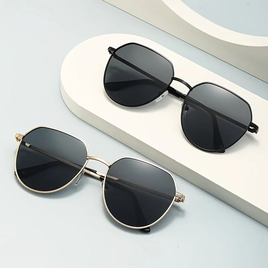 RBB European Style Fashionable Glasses – Black & Gold Borders with High-Quality Lenses (Unisex)