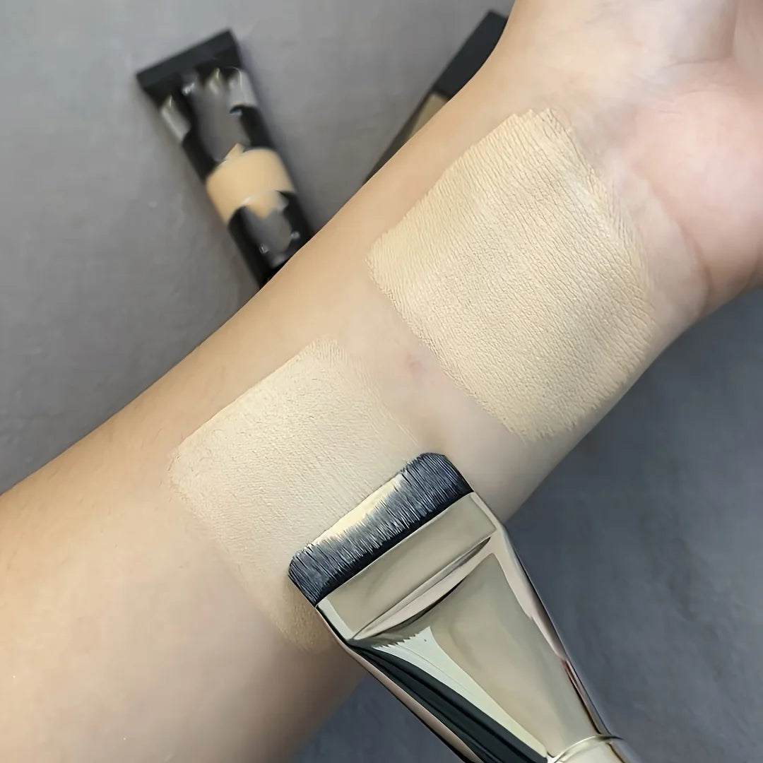 Oval Foundation Brush – Ultra-Fine, Hypoallergenic Contour Tool (1/2 Pcs)