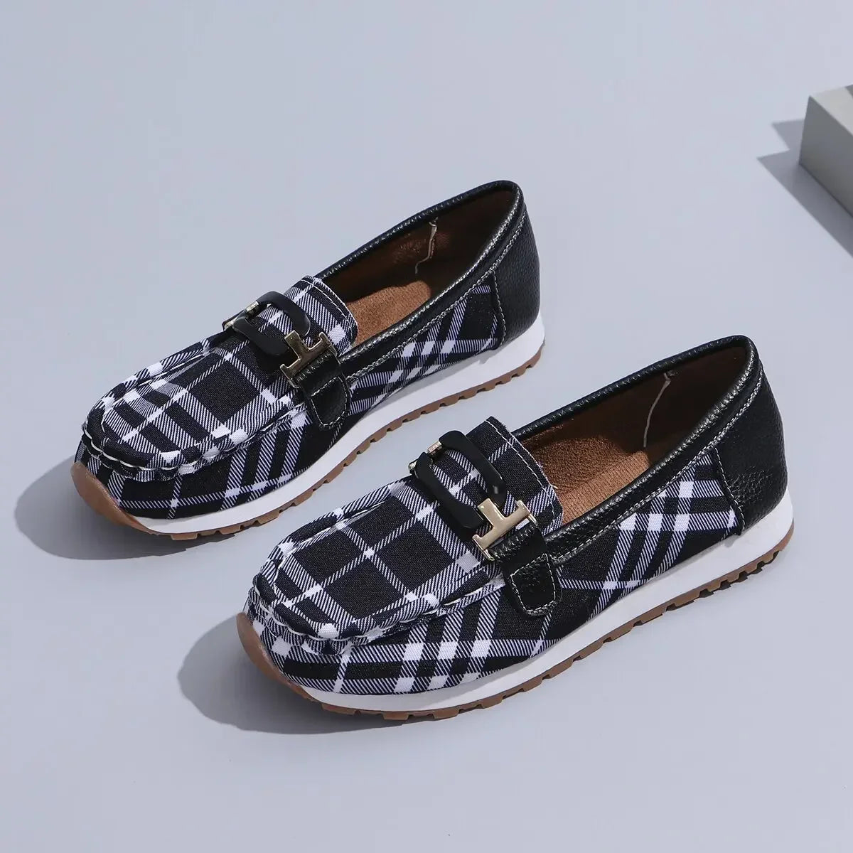 Women’s Plaid Canvas Loafers – Slip-On Casual Non-Slip Walking Shoes