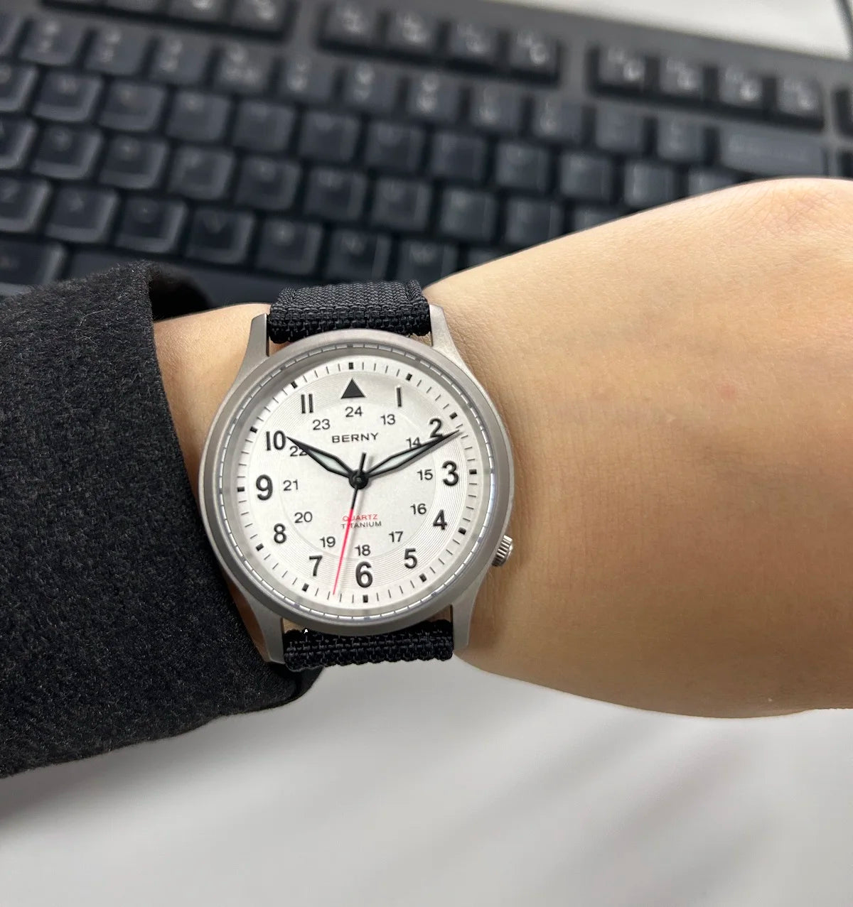 RBB Titanium Field Pilot Watch – Super Luminous Men's Outdoor Quartz Wristwatch with Sapphire Glass (5ATM)