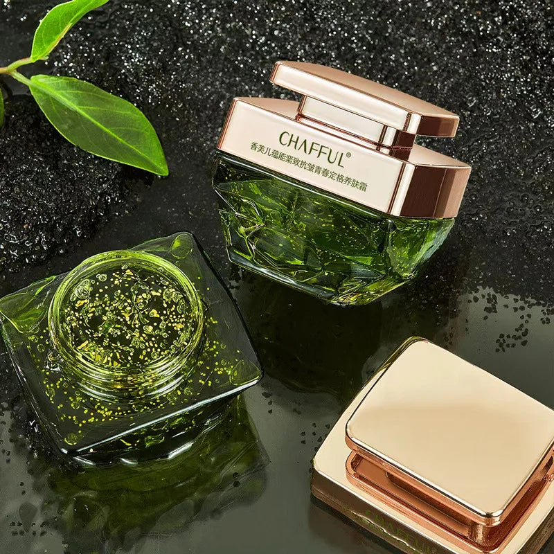 Revitalizing Korean Face Cream – Lifting, Brightening & Moisturizing