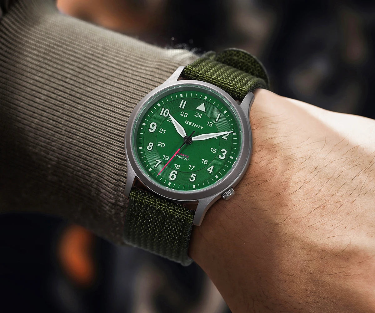 RBB Titanium Field Pilot Watch – Super Luminous Men's Outdoor Quartz Wristwatch with Sapphire Glass (5ATM)