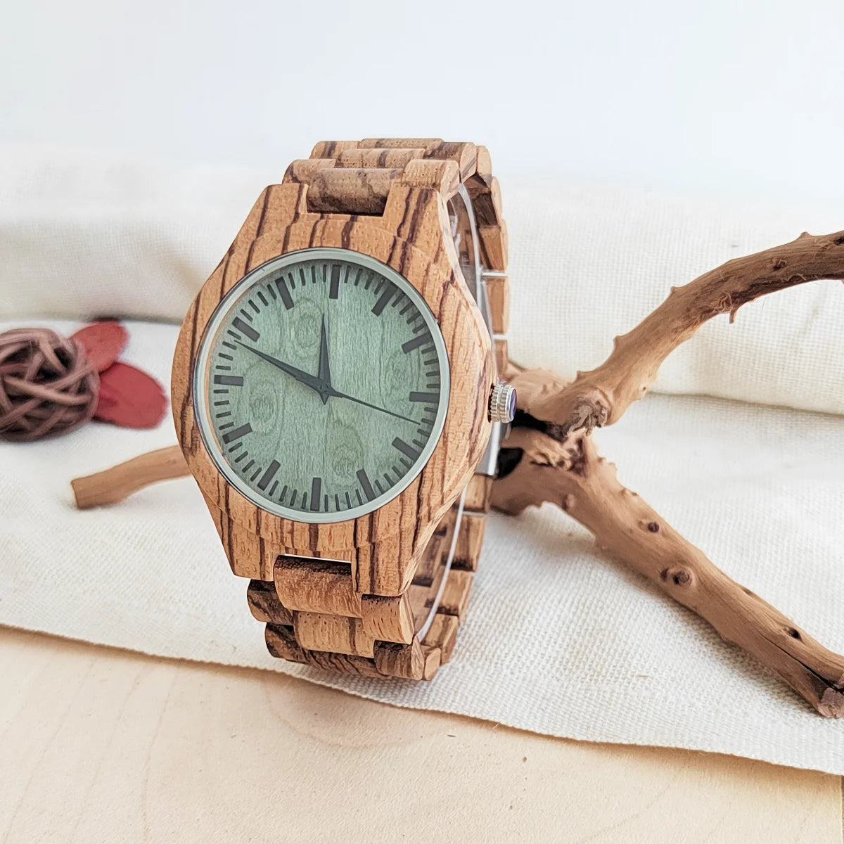 RBB Personalized Wooden Quartz Watch – Unisex Leather Strap, Custom Engraving, Gift-Ready