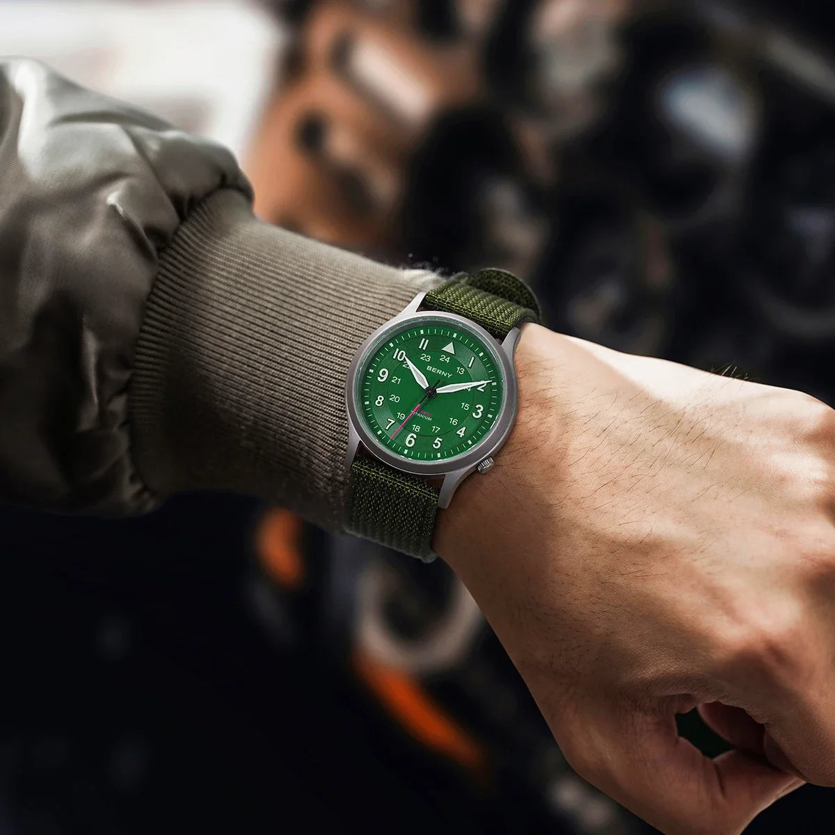 RBB Titanium Field Pilot Watch – Super Luminous Men's Outdoor Quartz Wristwatch with Sapphire Glass (5ATM)