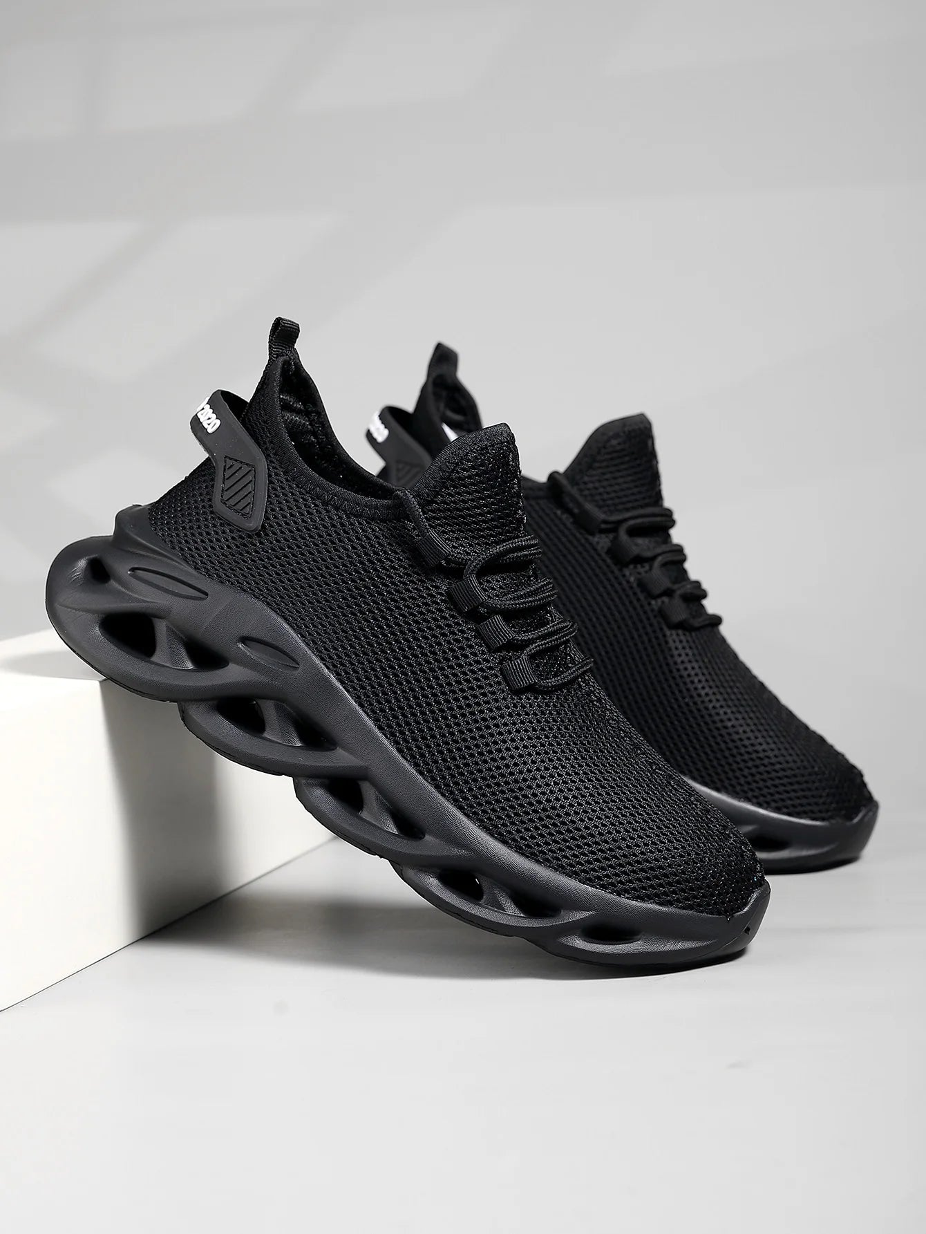 RBB Unisex Sports Running Shoes – Breathable Mesh Casual Sneakers, Shock-Absorbing Lightweight Tennis & Jogging Footwear for Men & Women